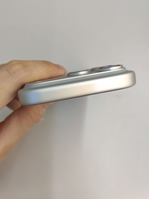 Apple iPhone 17 Pro — photo 6 of 8