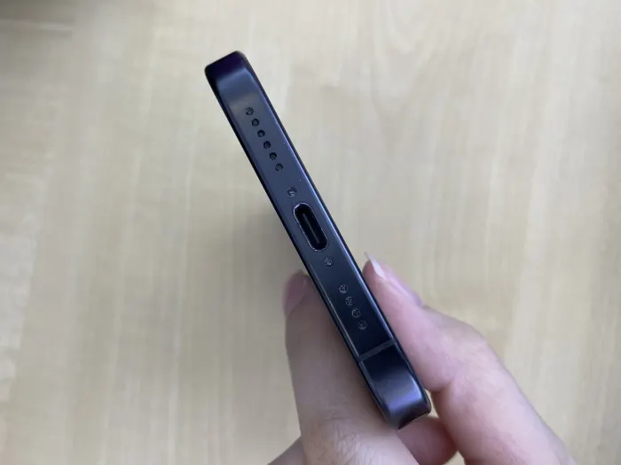 Apple iPhone 16 Pro Max — photo 6 of 10