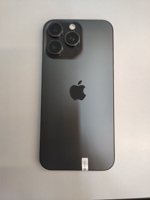 Apple iPhone 15 Pro Max — photo 2 of 10