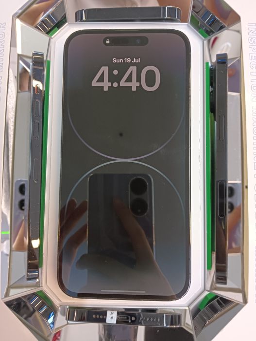 Apple iPhone 14 Pro Max — photo 2 of 10