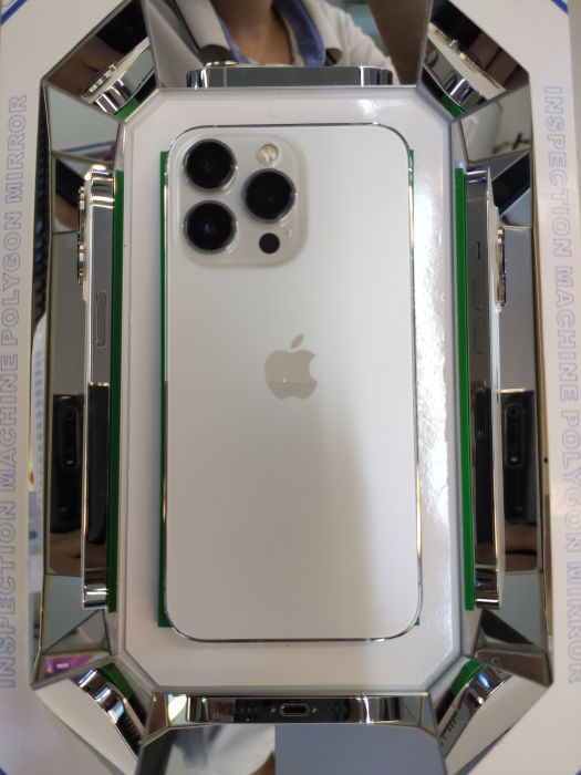 Apple iPhone 13 Pro — photo 2 of 10