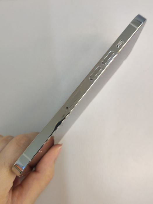 Apple iPhone 13 Pro — photo 5 of 10