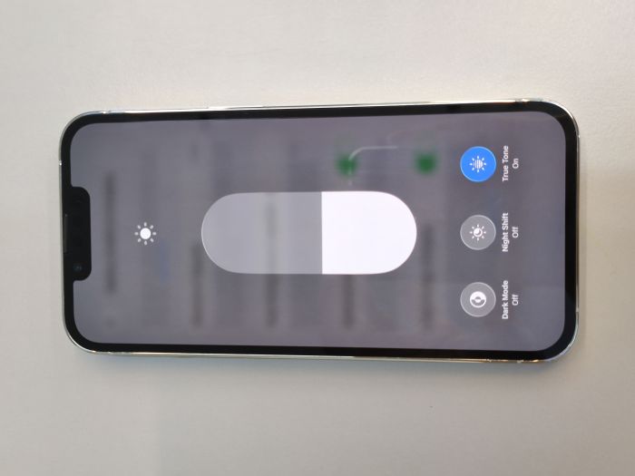 Apple iPhone 13 Pro — photo 9 of 10
