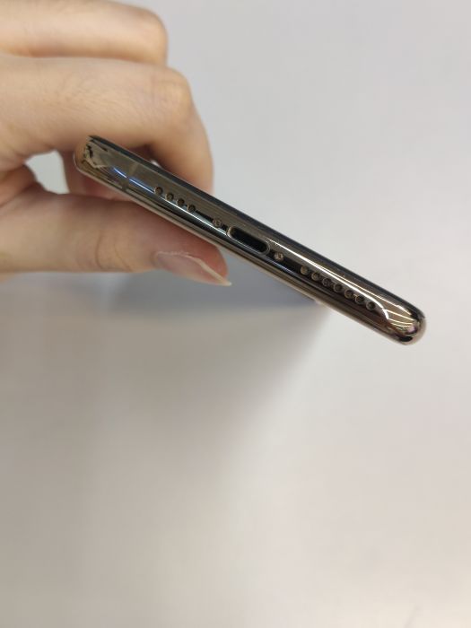 Apple iPhone XS Max — photo 5 of 8