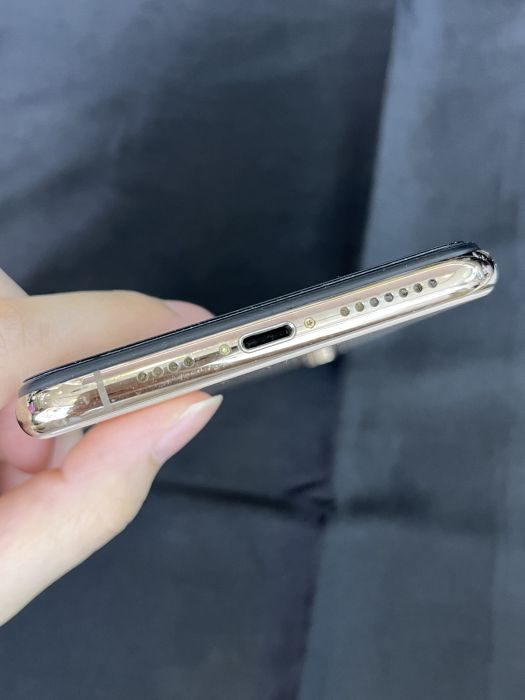 Apple iPhone XS Max — photo 3 of 10