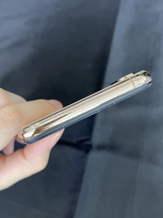 Apple iPhone XS Max — photo 4 of 10