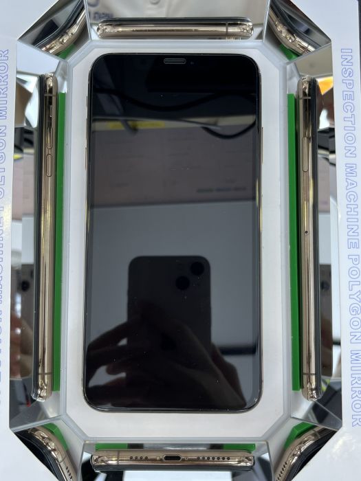 Apple iPhone XS Max — photo 10 of 10