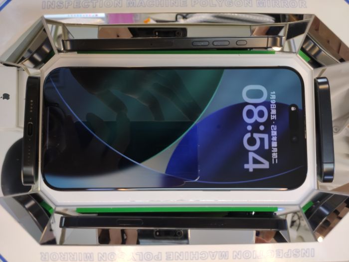 Apple iPhone 16 Pro Max — photo 3 of 10