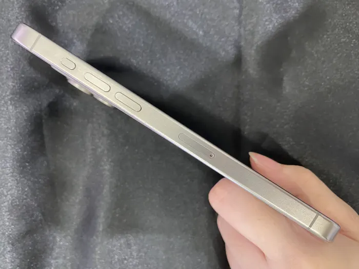 Apple iPhone 15 Pro Max — photo 3 of 6