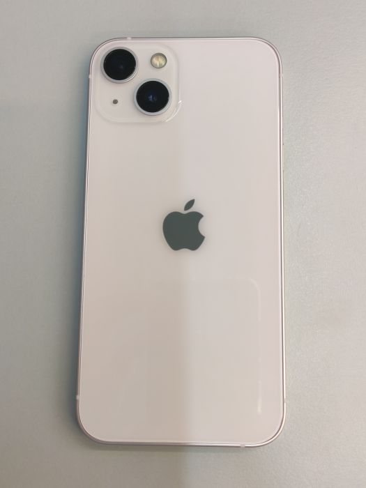 Apple iPhone 13 — photo 4 of 10