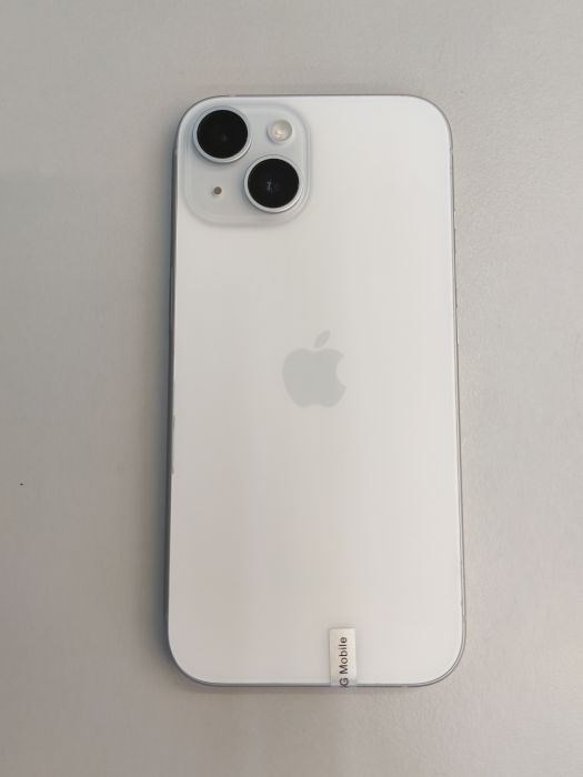 Apple iPhone 15 — photo 4 of 10