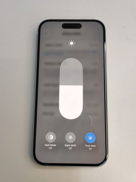 Apple iPhone 15 — photo 9 of 10