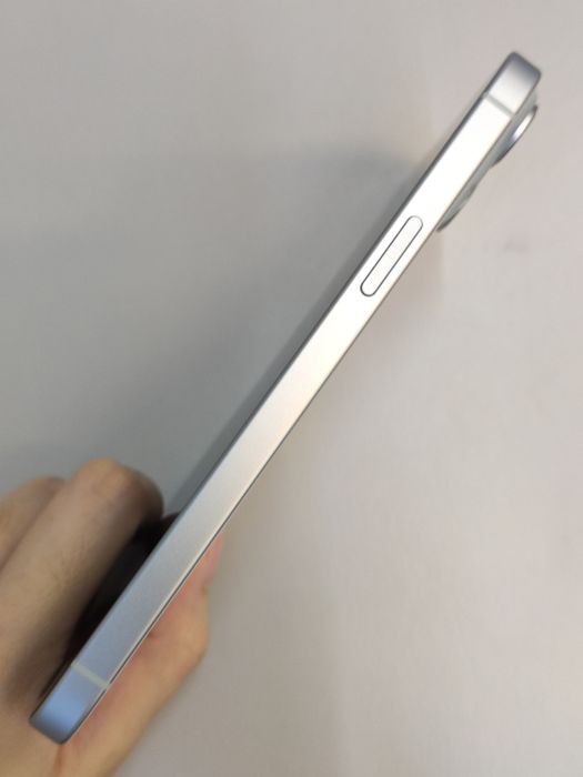 Apple iPhone 15 Plus — photo 6 of 10