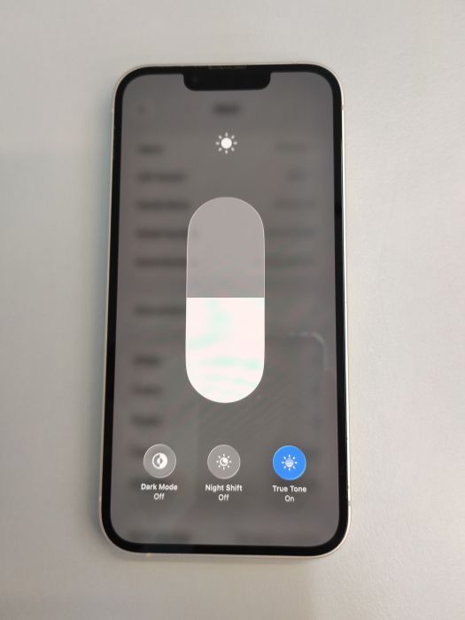 Apple iPhone 13 — photo 7 of 9