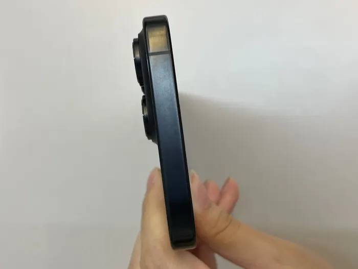 Apple iPhone 16 Pro Max — photo 5 of 10