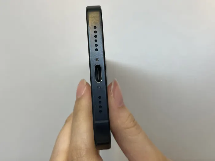 Apple iPhone 16 Pro Max — photo 7 of 10