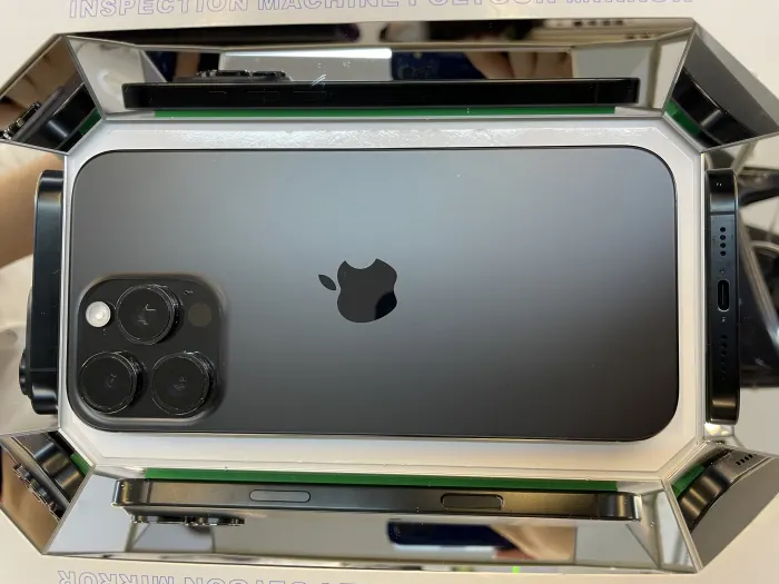 Apple iPhone 16 Pro Max — photo 9 of 10