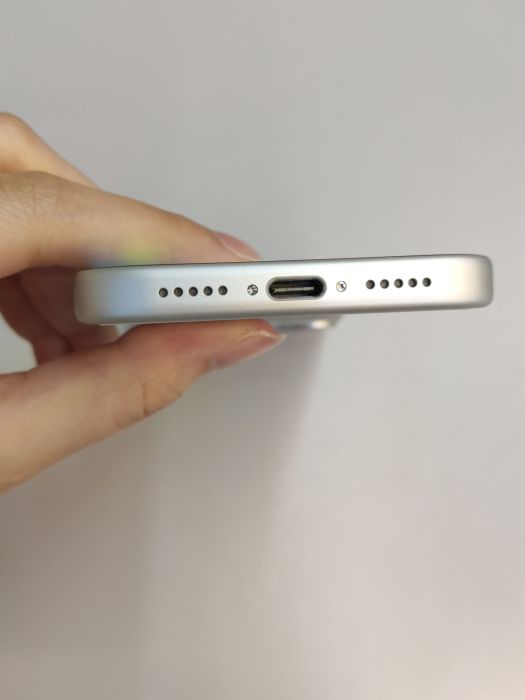 Apple iPhone 17 Pro — photo 5 of 8