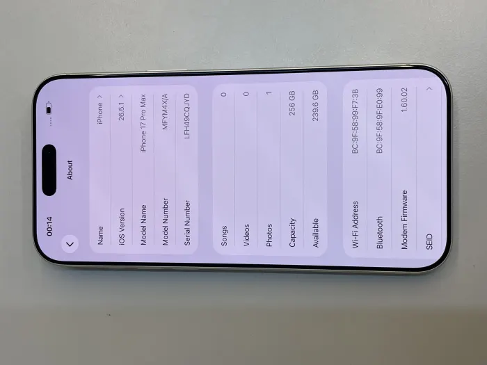 Apple iPhone 17 Pro Max — photo 2 of 10