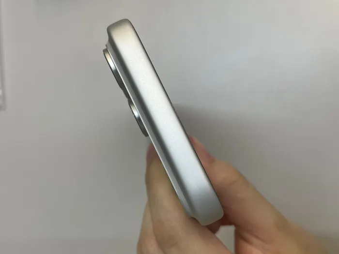 Apple iPhone 17 Pro Max — photo 6 of 10