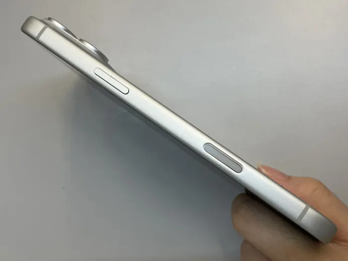 Apple iPhone 17 Pro Max — photo 7 of 10