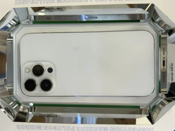 Apple iPhone 14 Pro Max — photo 3 of 9