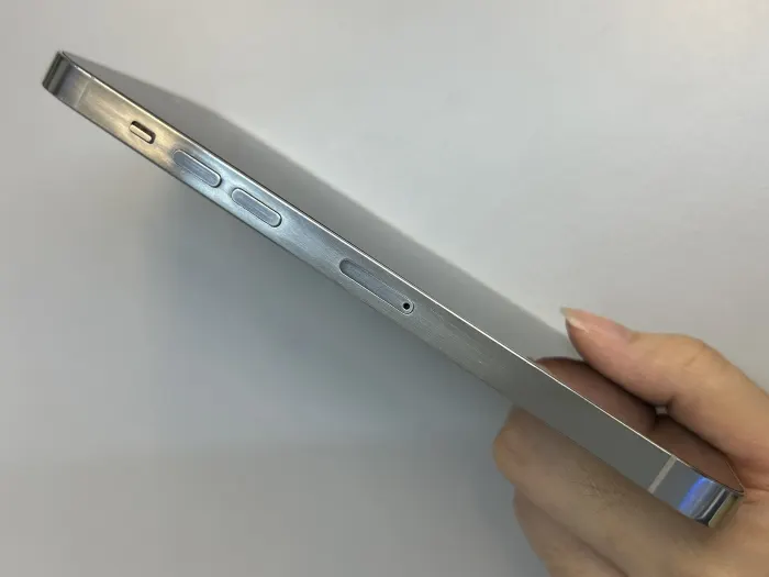 Apple iPhone 14 Pro Max — photo 4 of 9