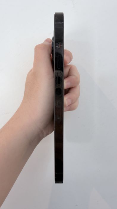 Apple iPhone 14 Pro Max — photo 2 of 8