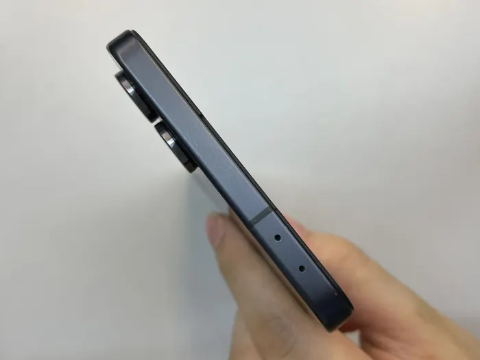 Samsung Galaxy Z Flip7 — photo 5 of 9