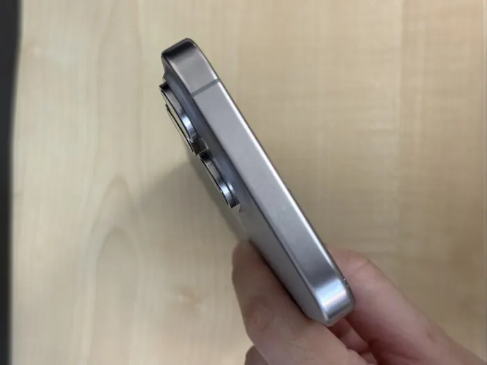Apple iPhone 15 Pro Max — photo 2 of 10
