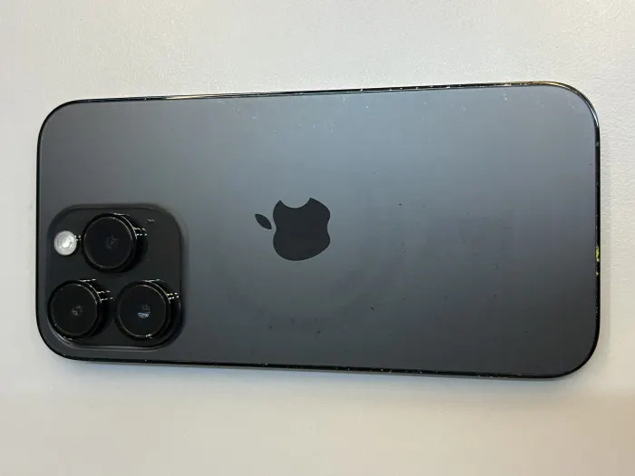 Apple iPhone 14 Pro — photo 2 of 10