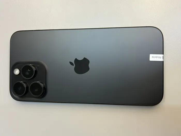 Apple iPhone 15 Pro Max — photo 1 of 10