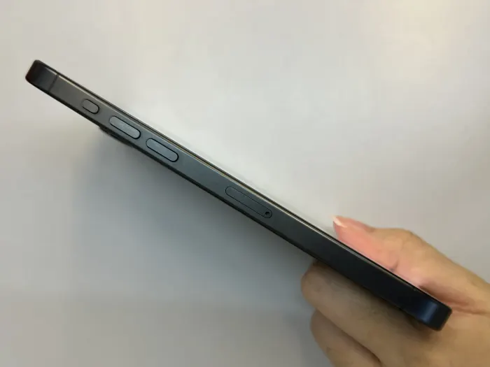 Apple iPhone 15 Pro Max — photo 2 of 10