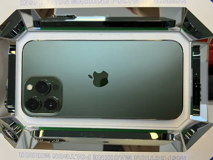 Apple iPhone 13 Pro Max — photo 10 of 11