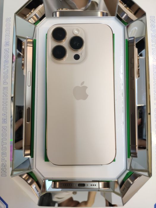 Apple iPhone 16 Pro — photo 10 of 10