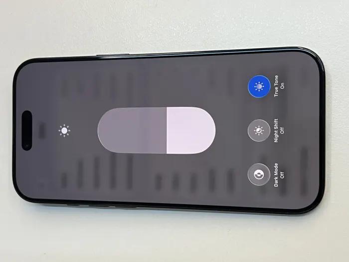 Apple iPhone Air — photo 6 of 10