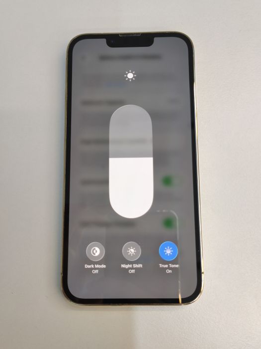 Apple iPhone 13 Pro — photo 7 of 10