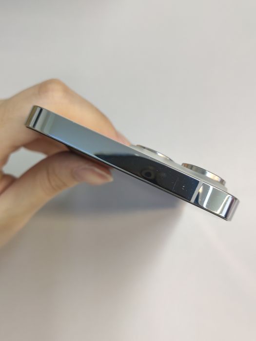 Apple iPhone 14 Pro Max — photo 6 of 8