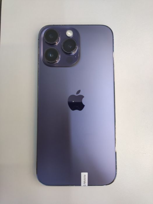 Apple iPhone 14 Pro Max — photo 2 of 10