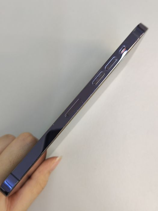 Apple iPhone 14 Pro Max — photo 3 of 10