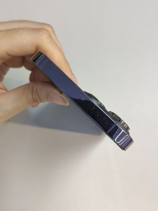 Apple iPhone 14 Pro Max — photo 6 of 10