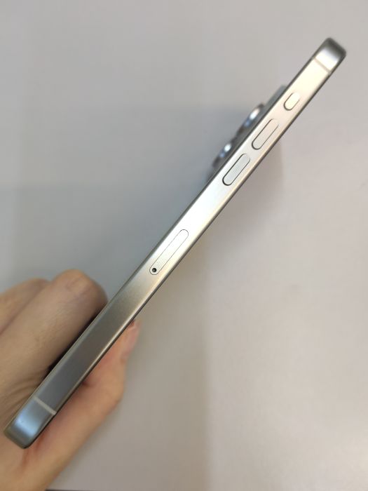 Apple iPhone 15 Pro Max — photo 5 of 10