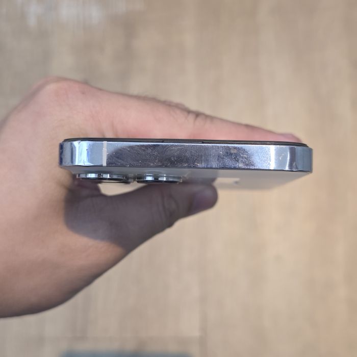 Apple iPhone 13 Pro Max — photo 5 of 8