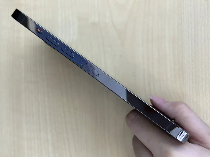 Apple iPhone 13 Pro Max — photo 8 of 10