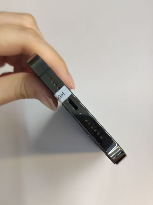 Apple iPhone 13 Pro Max — photo 7 of 10