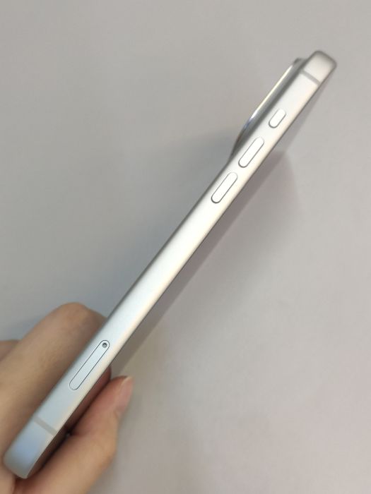 Apple iPhone 17 Pro Max — photo 3 of 8