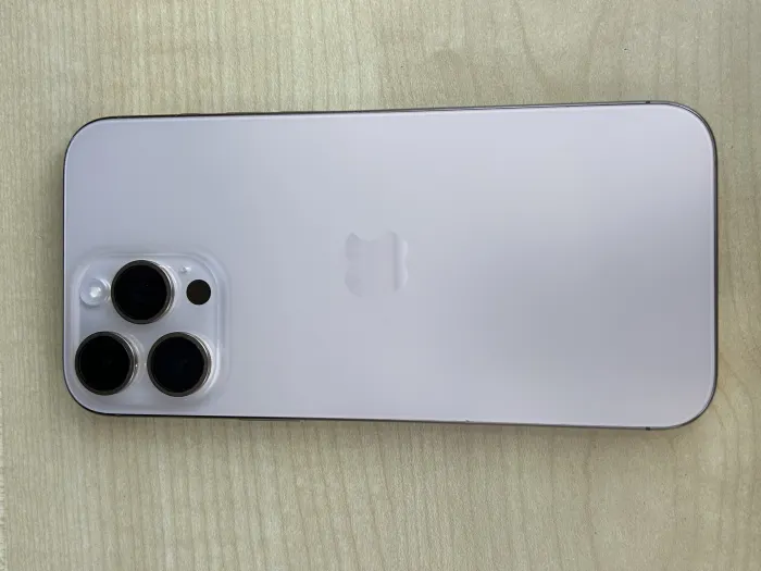 Apple iPhone 16 Pro Max — photo 1 of 9