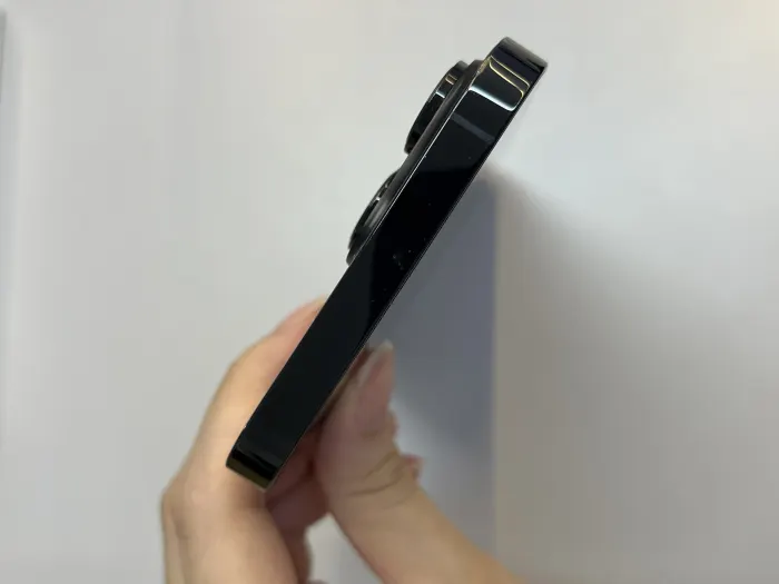 Apple iPhone 14 Pro Max — photo 6 of 10