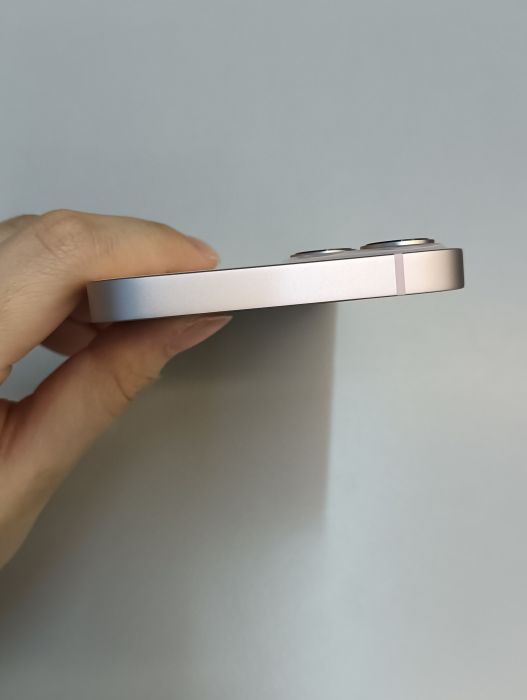 Apple iPhone 13 — photo 5 of 8