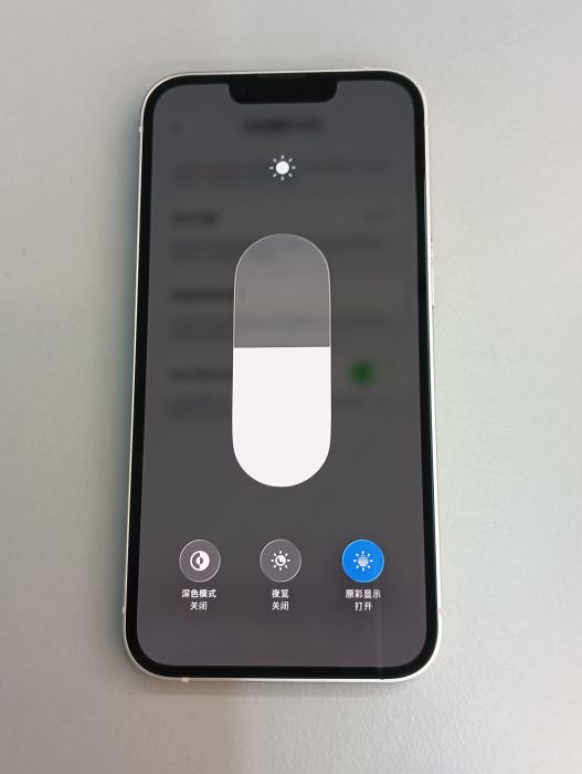 Apple iPhone 13 — photo 6 of 8